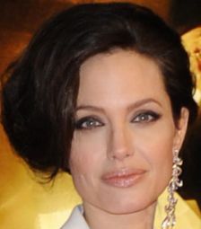 Новый имидж Анджелины Джоли. Шокирующие фото