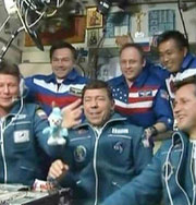 Российских космонавтов притесняют американцы