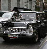 Мэр Киева покажет свои дорогие авто