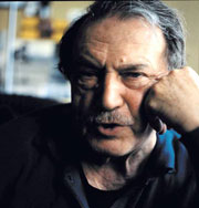 Умер известный писатель Василий Аксенов