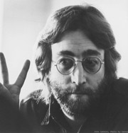 Джона Леннона увековечили на Луне