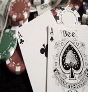 Покер на раздевание выйдет на международный уровень