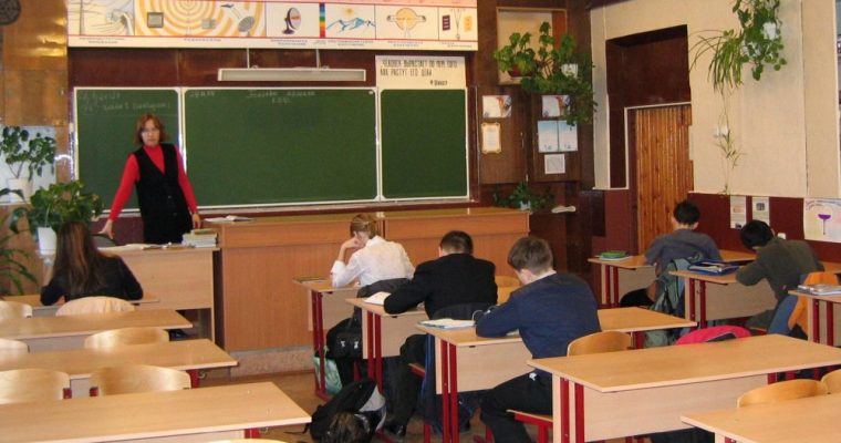 В Украине нет бесплатного среднего образования