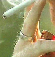 Табачный дым опасен даже на открытом воздухе
