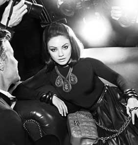 Супер популярная актриса Мила Кунис в ретро рекламе Dior. Фото