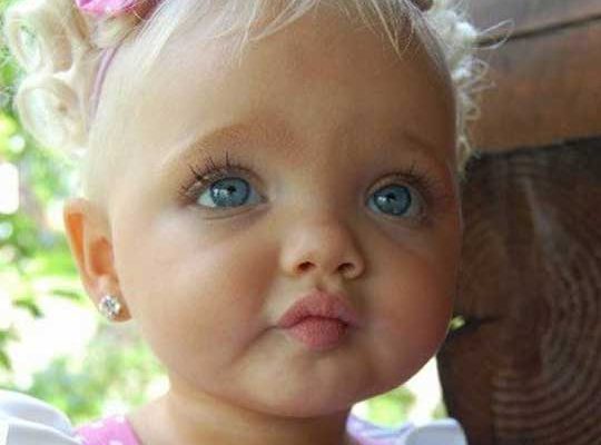 2-х летняя девочка-модель живет в США. Фото
