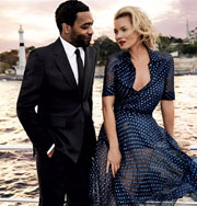 Мода: Кейт Мосс и Чиветел Эджиофор в загадочной любовной истории на страницах Vogue. Фото