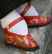 «Китайская ножка» — страшная правда о том на что женщины были вынуждены идти ради моды. Фото