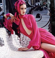 Мода: соблазнительная дочь нефтяного шейха на шоппинге в Париже. Фото