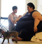 Муж не хочет, чтобы его жена весом 300 кг худела. Почему? Фото