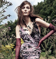 Мода: яркие образы Зузанны Бийош в Harper’s Bazaar UK. Фото