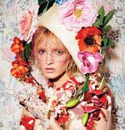 Мода: цветочная фотосессия с Дарьей Строкоус. Фото