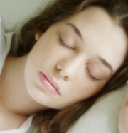 Слишком долго спать так же опасно, как и много пить