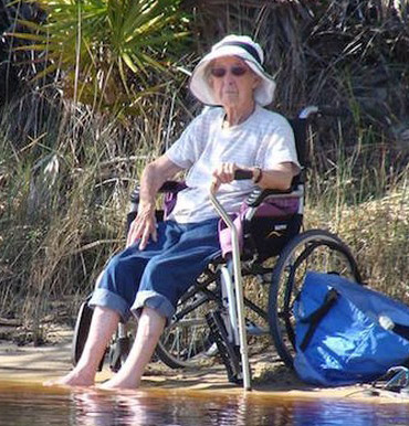 Женщина в 90 лет вместо лечения рака отправилась в путешествие. Фото