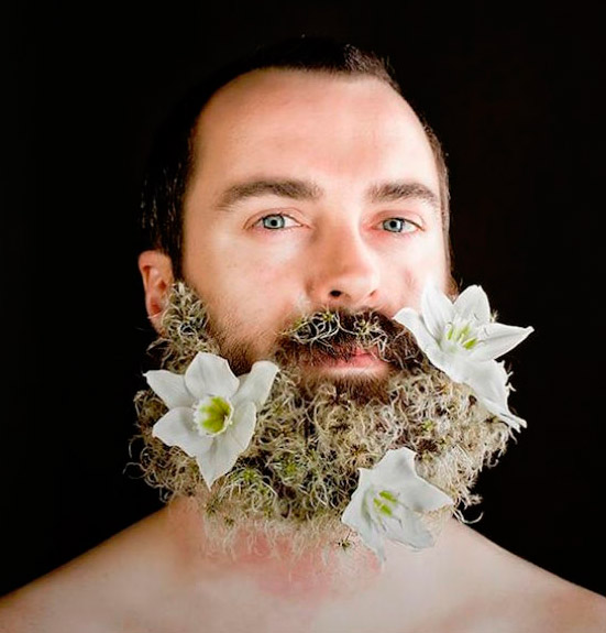 Цветущая борода — весенний флеш-моб бородачей всего мира. Фото
