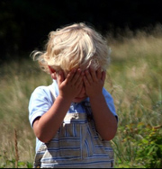 Психологическое насилие в детстве провоцирует мигрень
