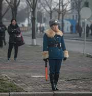 В Дорожную полицию Пхеньяна выбирают только красавиц. Фото
