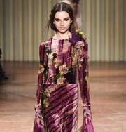 Неделя моды в Милане: разноцветная коллекция Alberta Ferretti. Фото