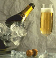 Два бокала шампанского в неделю улучшат память