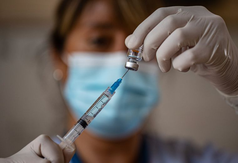 Названы вакцины способные победить штамм «Дельта»