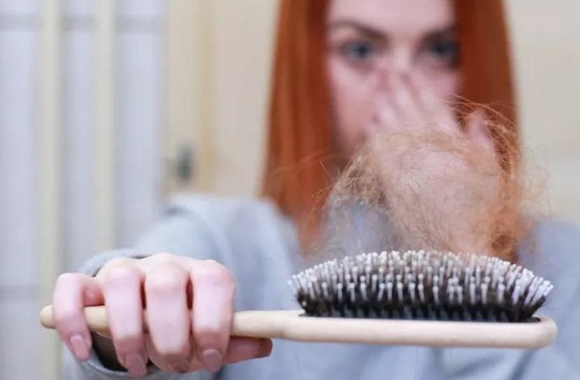 Некоторые шампуни могут привести к выпадению волос. Изучайте состав