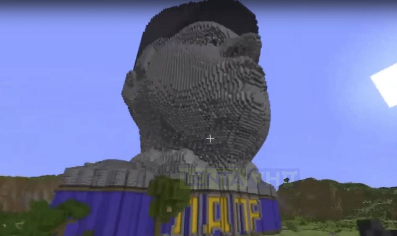 Фанаты Жириновского построили ему памятник… в игре Minecraft