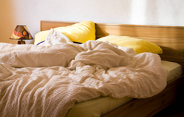 Заправлять кровать с утра вредно