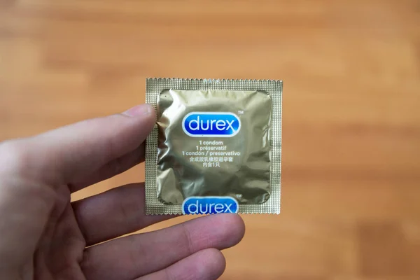Тестировщик презерватива «Durex»: работа мечты для мужчин