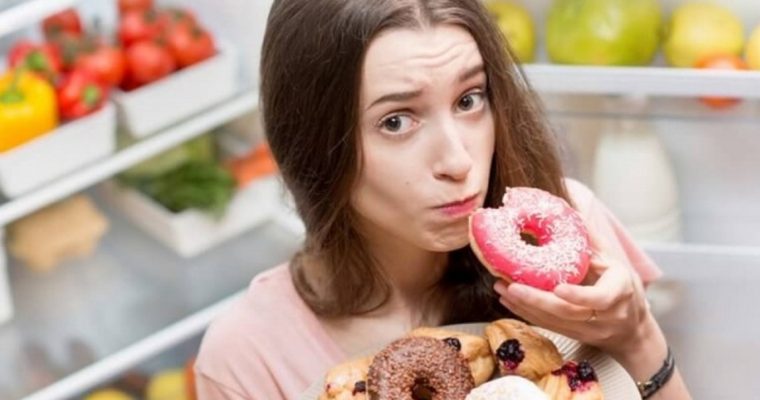 ТОП 5 признаков того, что вы едите слишком много сладкого