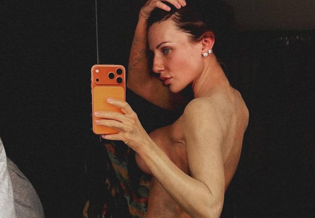 Алхим выложила фото ню