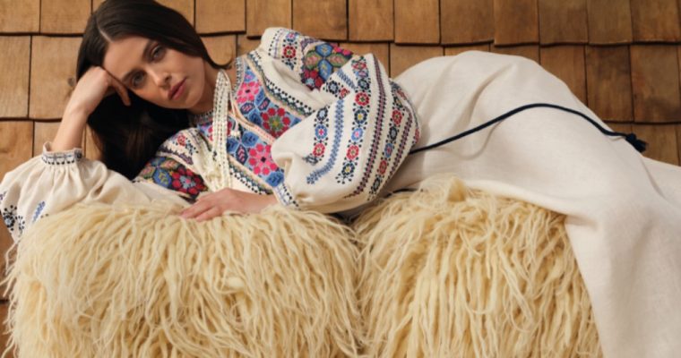 З чим носити вишиті блузки та плаття: ідеї сучасних образів від SVARGA