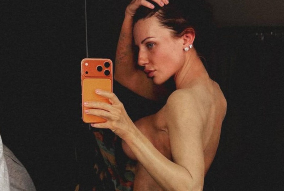 Алхим выложила фото ню