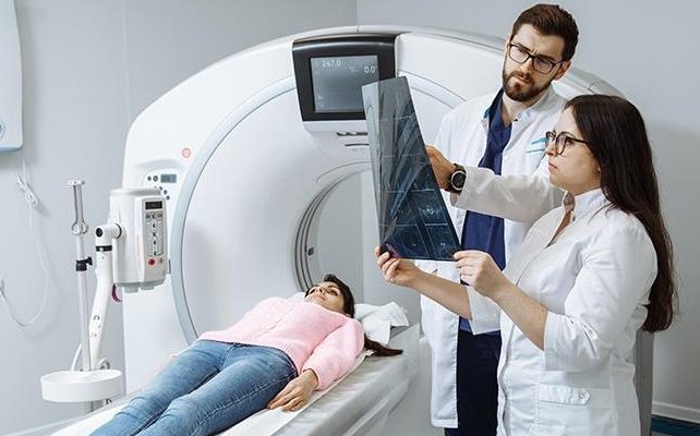 Чем отличается КТ от МРТ: простое объяснение двух главных методов диагностики