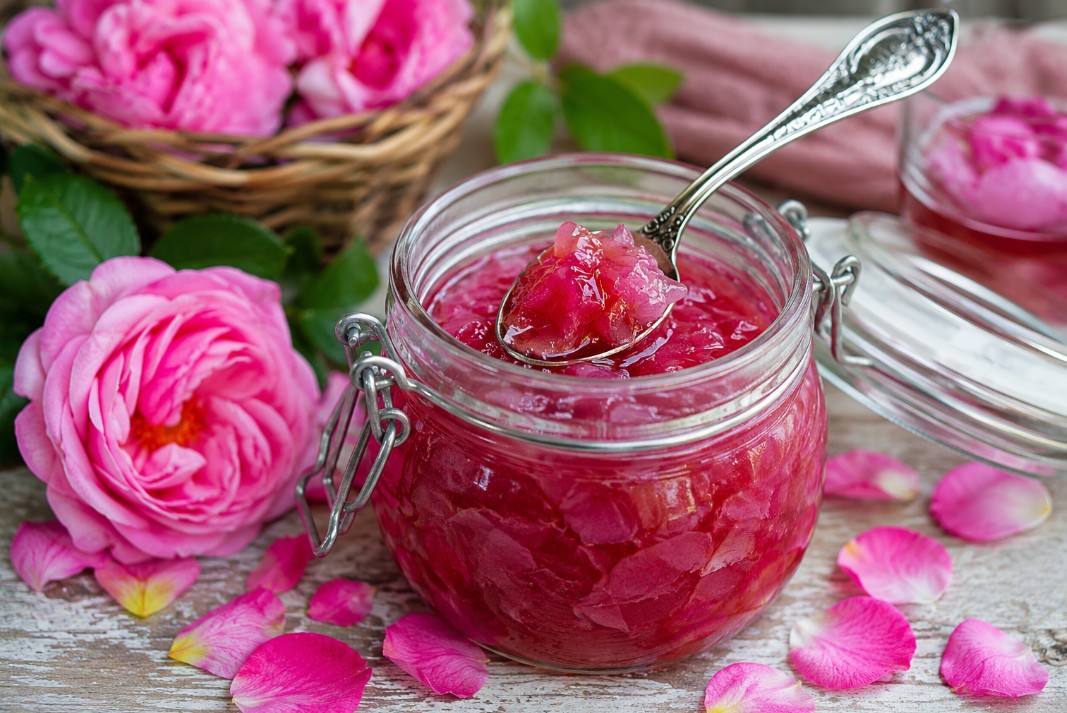 Варенье из лепестков чайной розы: вкус, традиции и польза