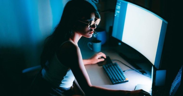 Ученые нашли «недостающий» цвет в комнатном освещении
