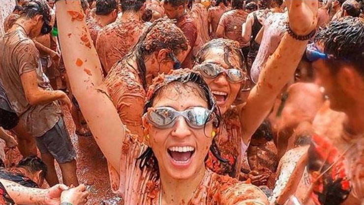 La Tomatina в Испании: как прошла знаменитая битва томатов