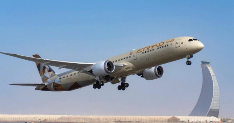 Etihad объявила глобальную распродажу авиабилетов со скидками до 30%