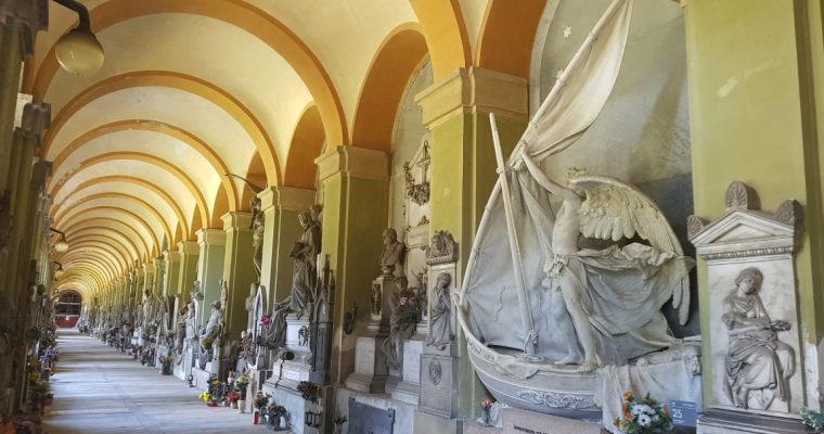 Не только Хэллоуин: какие исторические кладбища Европы стоит увидеть